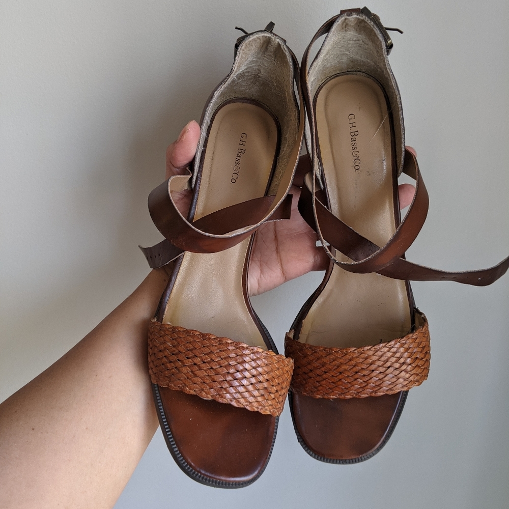 G.H. Bass & Co. Basket Weave strap chunk sandals